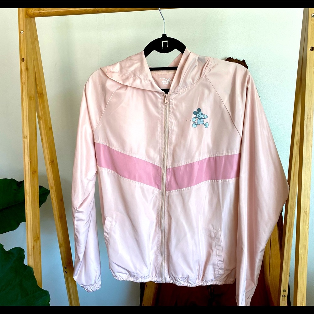 Adorable millennial pink Mickey Mouse windbreaker from BoxLunch. Like new. 💕🐭
